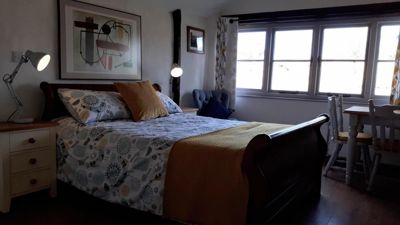 Bed and Breakfast The Byre North End Farm Ashton Keynes Zewnętrze zdjęcie